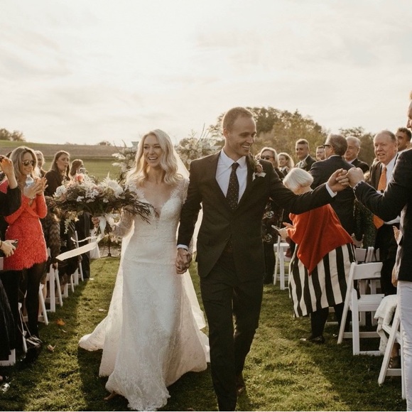 Gemy Maalouf Wedding Gown - retail $7000. - Picture 1 of 7